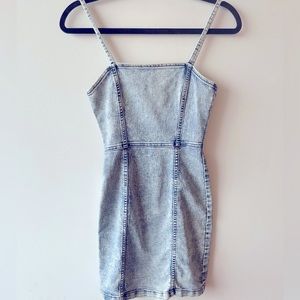 H&M Divided Mini Denim Bodycon Dress. US 0. Bleached denim